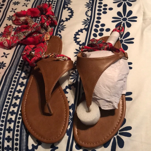 Sandals - Picture 3 of 3